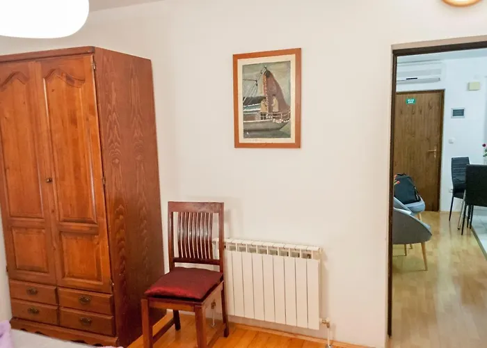 Rosa 1 Apartment